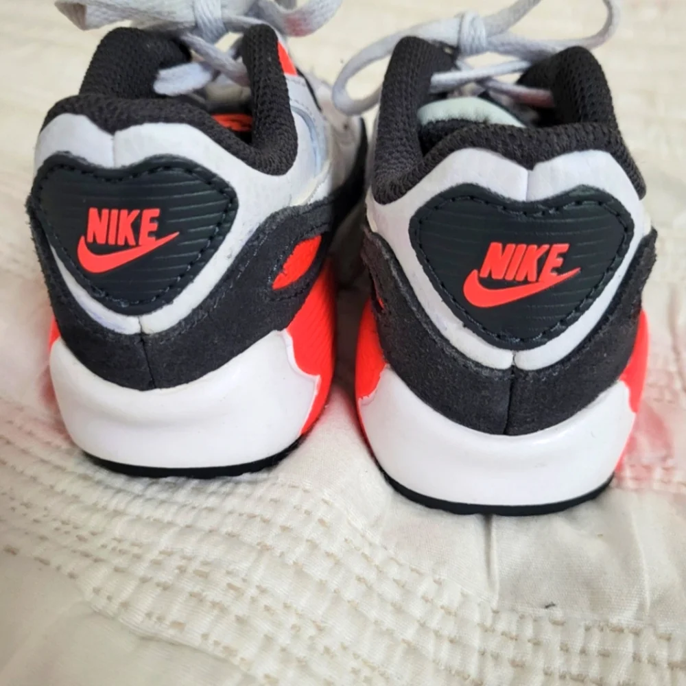 Nike Air Max 90 Toddler Sneakers size 6C